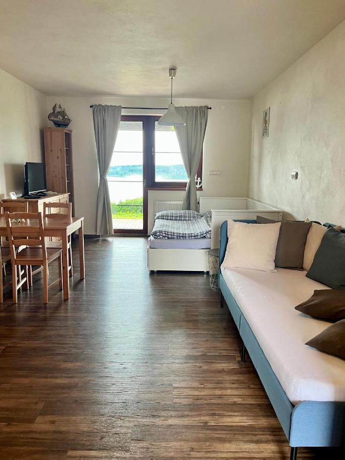 Apartman Plachetnice Frymburk Extérieur photo